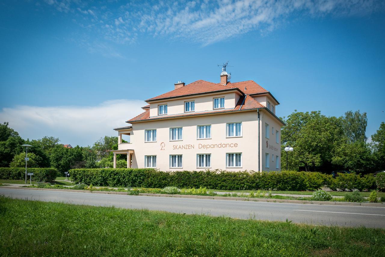 Hotel Skanzen Depandance Велеград Экстерьер фото